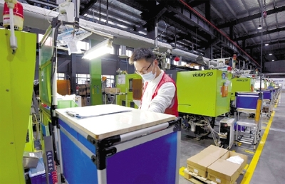 加班加點生產(chǎn)忙