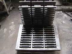 質(zhì)量良好的支撐模具,雪峰鋼筋傾力推薦 青海支撐模 蘭州雪峰鋼筋保護層制品廠 混凝土墊塊機,